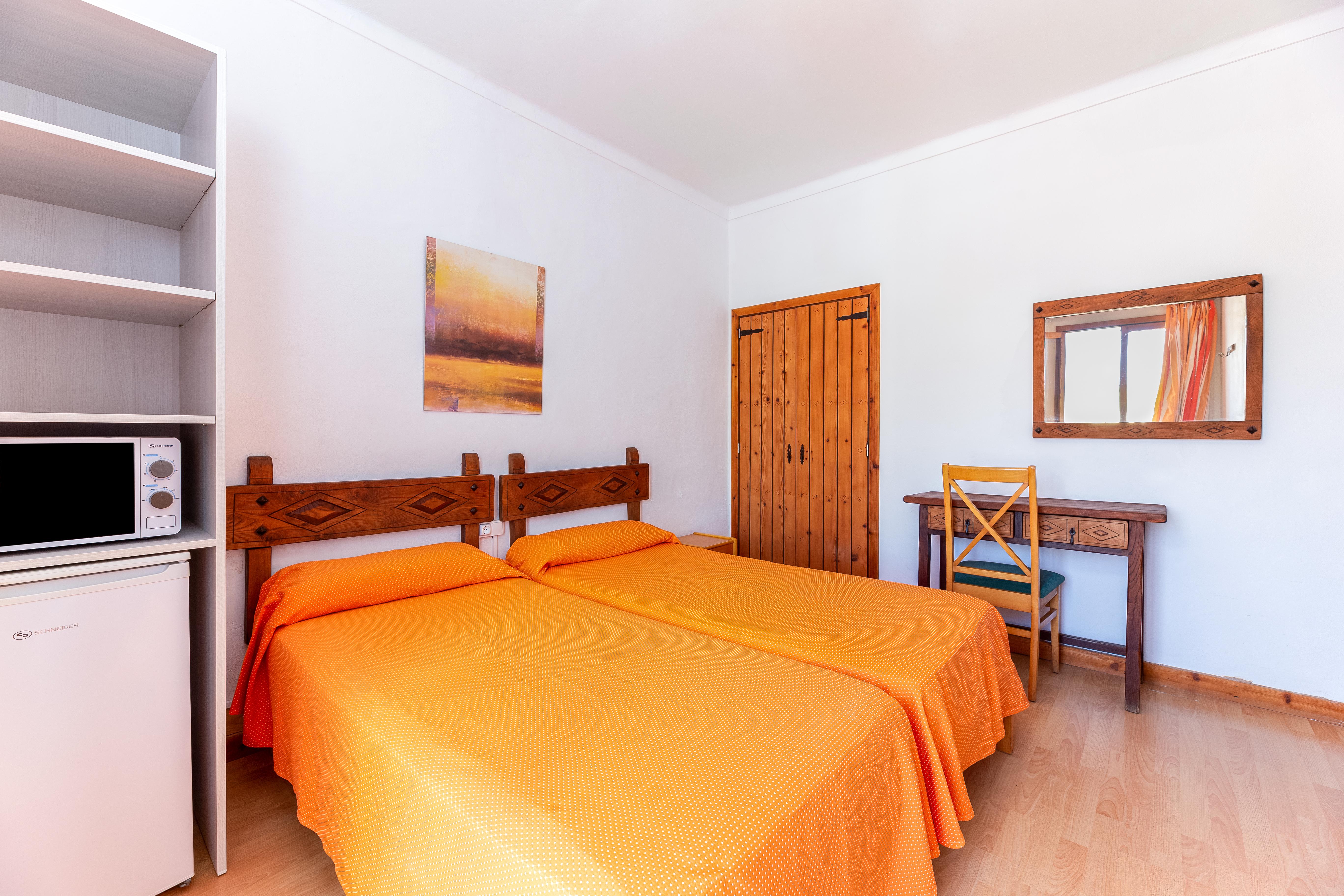 Hostal Residencia San Francisco Puerto Colom Dış mekan fotoğraf