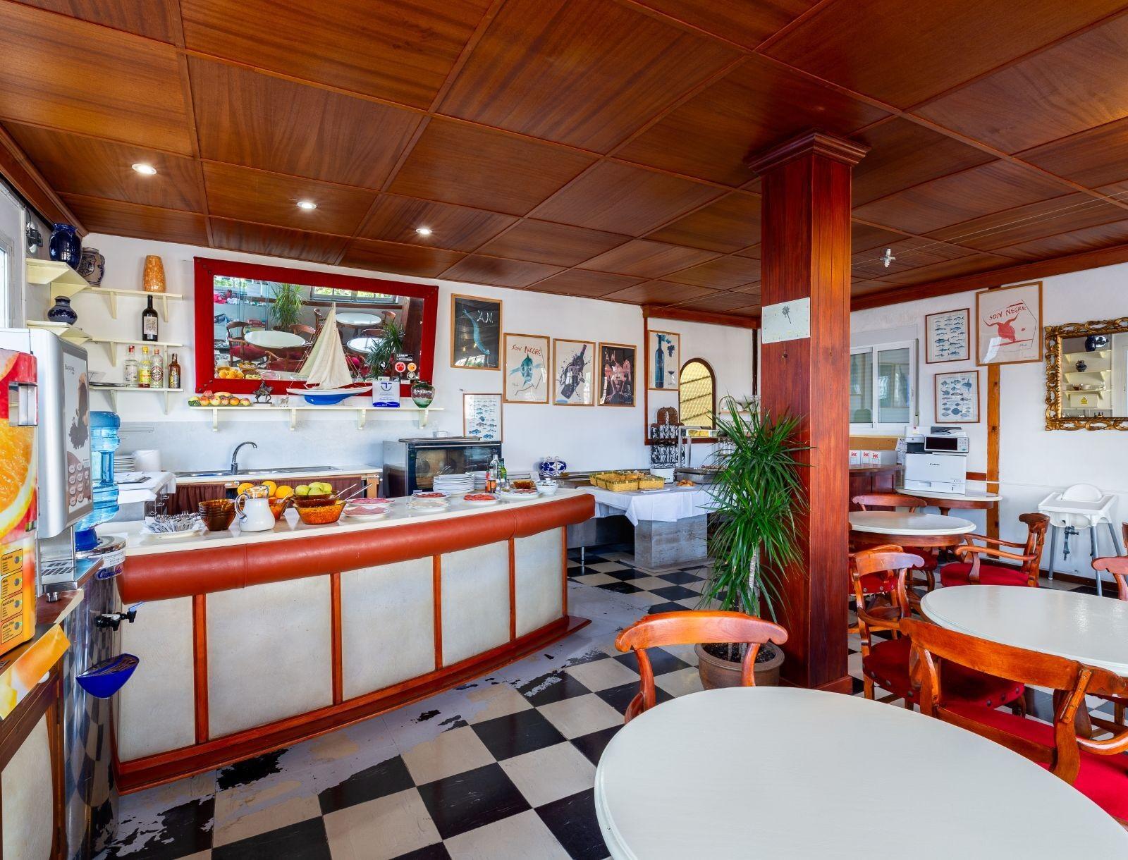 Hostal Residencia San Francisco Puerto Colom Dış mekan fotoğraf